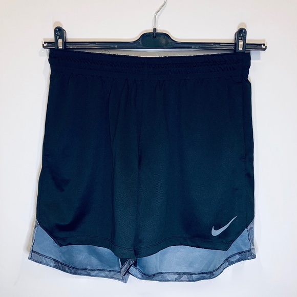 Nike Elite Women's Dri-Fit Basketball Shorts (Large) - Picture 4 of 6